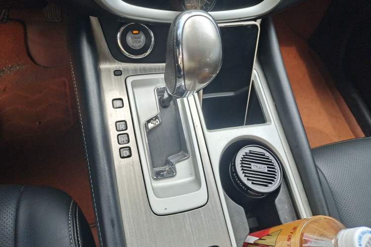 Used Nissan Murano 2021 2.5L XL Two-Wheel Drive Smart Connect Luxury Edition Gear Lever