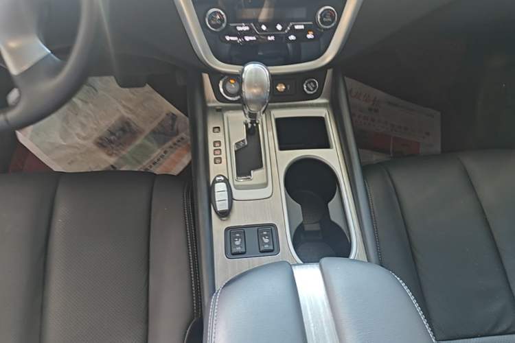Used Nissan Murano 2021 2.5L XL Two-Wheel Drive Smart Connect Luxury Edition Gear Lever