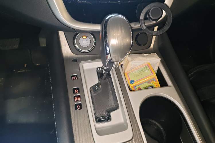Used Nissan Murano 2021 2.5L XL Two-Wheel Drive Smart Connect Luxury Edition Gear Lever