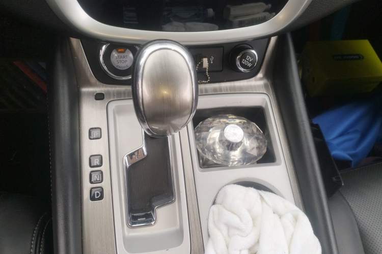 Used Nissan Murano 2021 2.5L XL Two-Wheel Drive Smart Connect Luxury Edition Gear Lever