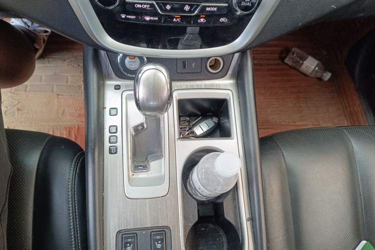Used Nissan Murano 2021 2.5L XL Two-Wheel Drive Smart Connect Luxury Edition Gear Lever