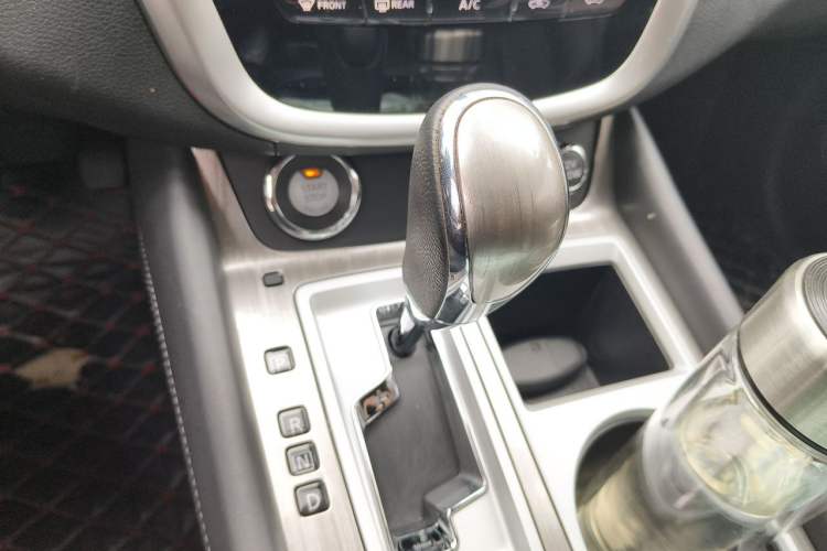 Used Nissan Murano 2021 2.5L XL Two-Wheel Drive Smart Connect Luxury Edition Gear Lever