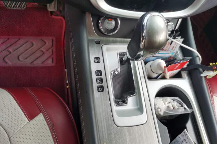 Used Nissan Murano 2021 2.5L XL Two-Wheel Drive Smart Connect Luxury Edition Gear Lever