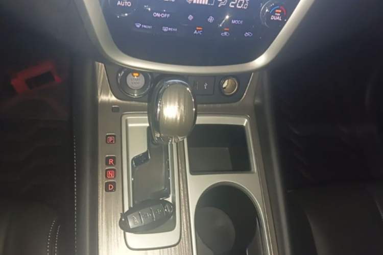 Used Nissan Murano 2021 2.5L XL Two-Wheel Drive Smart Connect Luxury Edition Gear Lever
