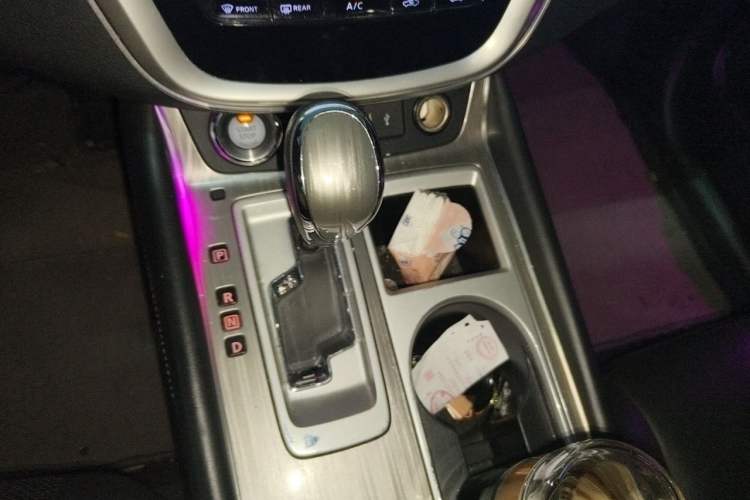 Used Nissan Murano 2021 2.5L XL Two-Wheel Drive Smart Connect Luxury Edition Gear Lever