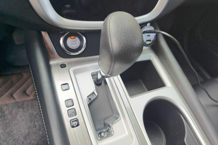 Used Nissan Murano 2021 2.5L XE Two-Wheel Drive Elite Edition Gear Lever