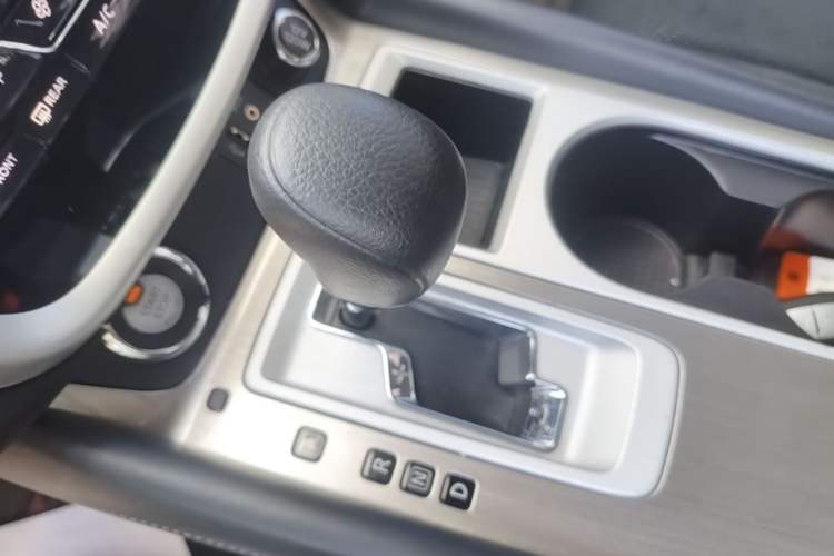 Used Nissan Murano 2021 2.5L XE Two-Wheel Drive Elite Edition Gear Lever