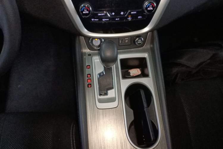 Used Nissan Murano 2021 2.5L XE Two-Wheel Drive Elite Edition Gear Lever