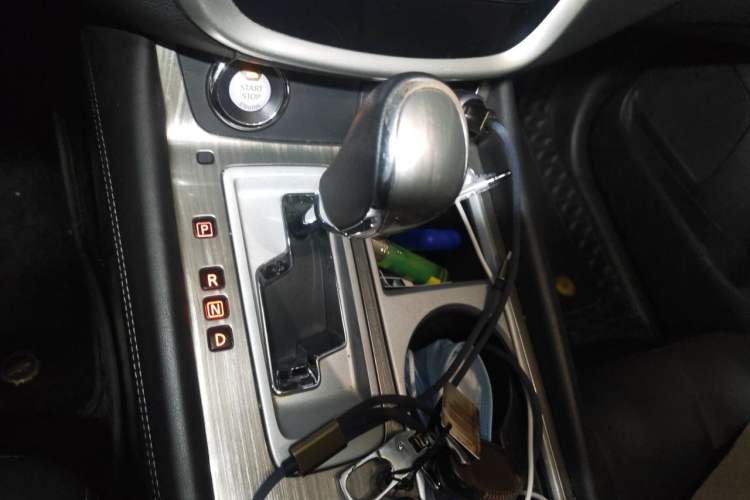 Used Nissan Murano 2021 2.5L XL Two-Wheel Drive Smart Connect Luxury Edition Gear Lever