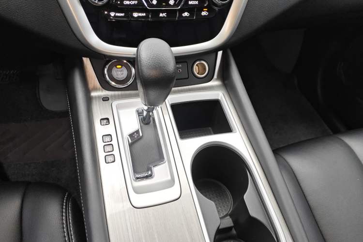Used Nissan Murano 2021 2.5L XE Two-Wheel Drive Elite Edition Gear Lever