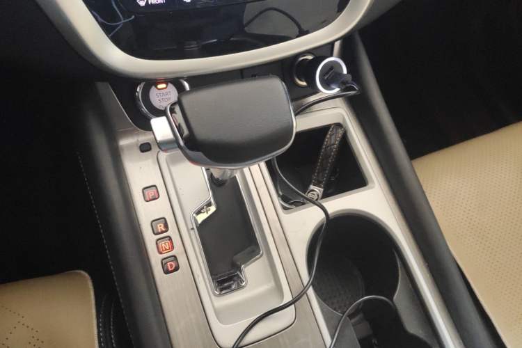 Used Nissan Murano 2021 2.5L XL Two-Wheel Drive Smart Connect Luxury Edition Gear Lever