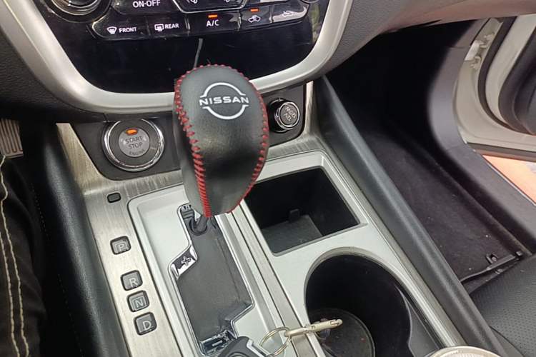 Used Nissan Murano 2021 2.5L XL Two-Wheel Drive Smart Connect Luxury Edition Gear Lever