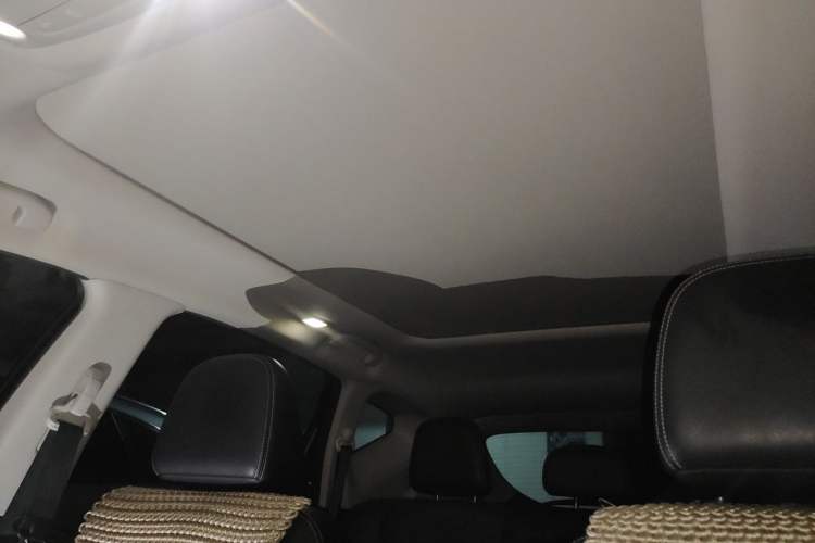 Used Nissan Murano 2021 2.5L XL Two-Wheel Drive Smart Connect Luxury Edition Headliner