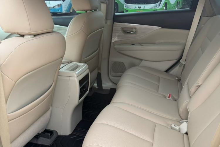 Used Nissan Murano 2021 2.5L XE Two-Wheel Drive Elite Edition Interior 1