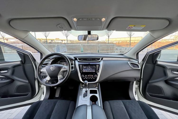 Used Nissan Murano 2021 2.5L XE Two-Wheel Drive Elite Edition Interior 1