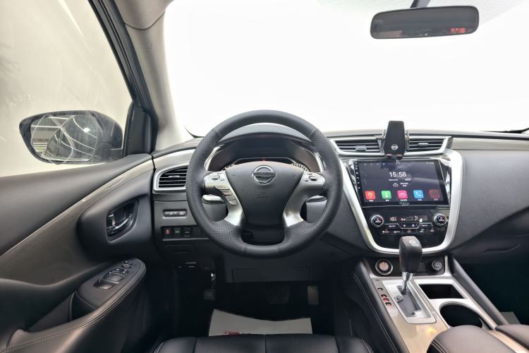 Used Nissan Murano 2021 2.5L XE Two-Wheel Drive Elite Edition Interior 14