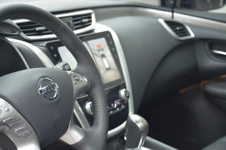 Used Nissan Murano 2021 2.5L XL Two-Wheel Drive Smart Connect Luxury Edition Interior 2