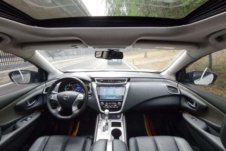 Used Nissan Murano 2021 2.5L XL Two-Wheel Drive Smart Connect Luxury Edition Interior 2