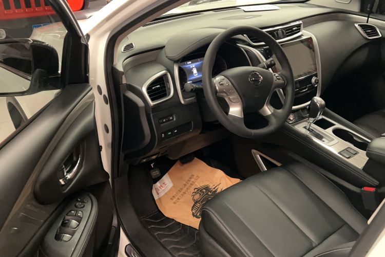 Used Nissan Murano 2021 2.5L XL Two-Wheel Drive Smart Connect Luxury Edition Interior 2