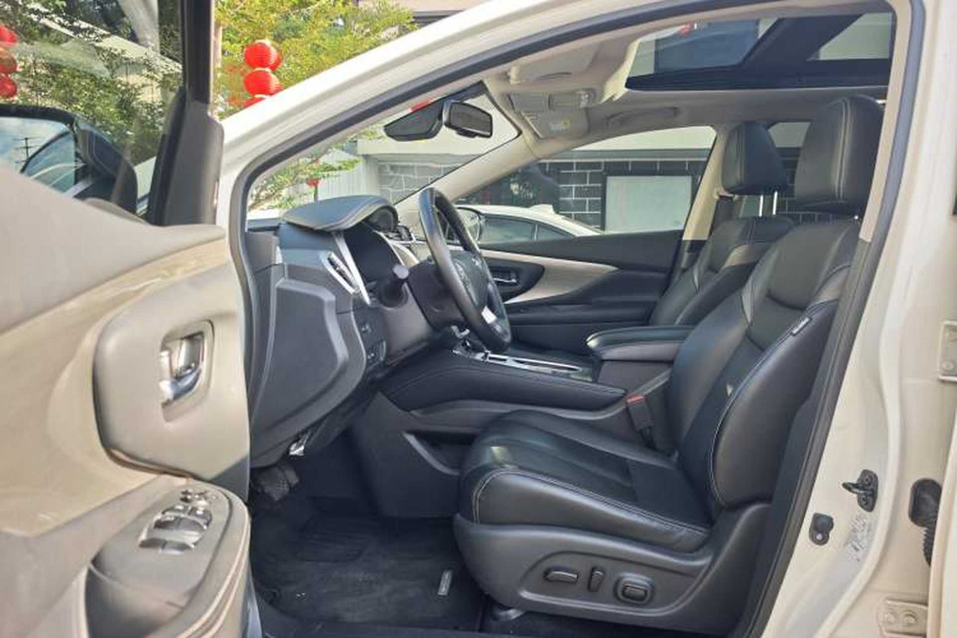 Used Nissan Murano 2021 2.5L XL Two-Wheel Drive Smart Connect Luxury Edition Interior 2