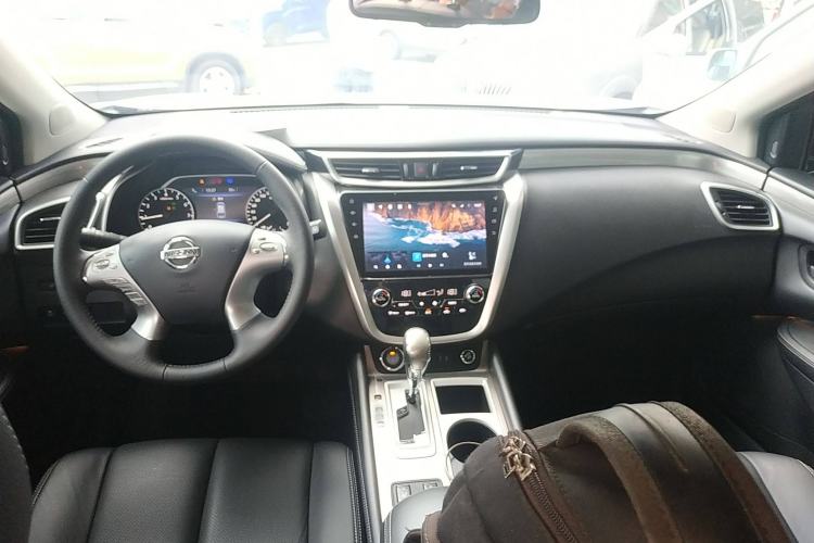 Used Nissan Murano 2021 2.5L XL Two-Wheel Drive Smart Connect Luxury Edition Interior 2