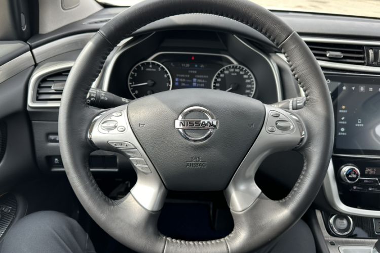 Used Nissan Murano 2021 2.5L XL Two-Wheel Drive Smart Connect Luxury Edition Interior 2