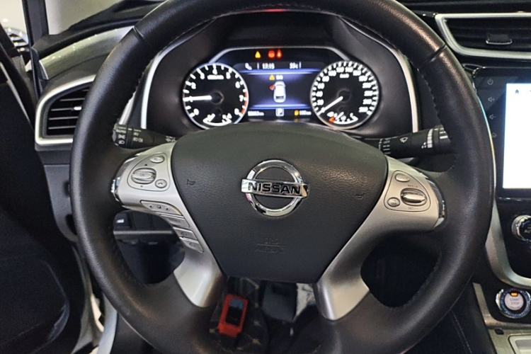 Used Nissan Murano 2021 2.5L XL Two-Wheel Drive Smart Connect Luxury Edition Interior 2