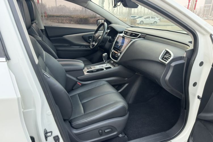 Used Nissan Murano 2021 2.5L XL Two-Wheel Drive Smart Connect Luxury Edition Interior 2