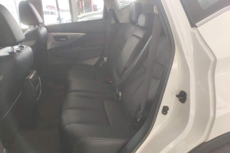 Used Nissan Murano 2021 2.5L XL Two-Wheel Drive Smart Connect Luxury Edition Interior 3