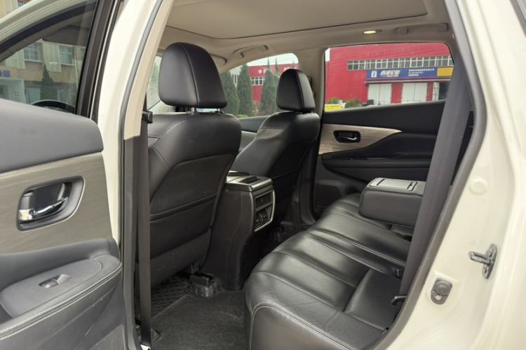 Used Nissan Murano 2021 2.5L XL Two-Wheel Drive Smart Connect Luxury Edition Interior 3