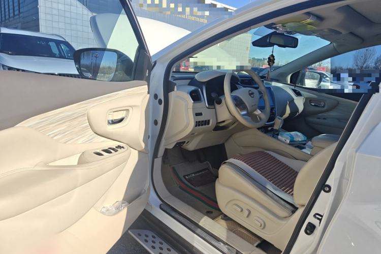 Used Nissan Murano 2021 2.5L XL Two-Wheel Drive Smart Connect Luxury Edition Interior 3