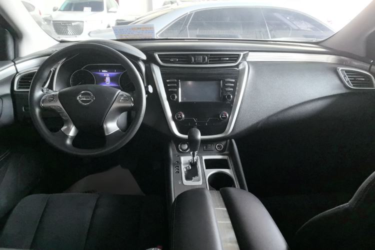 Used Nissan Murano 2021 2.5L XE Two-Wheel Drive Elite Edition Interior 3