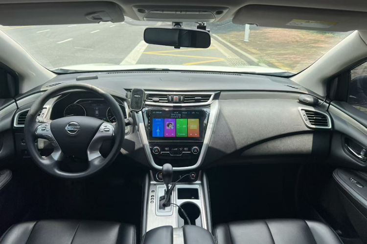 Used Nissan Murano 2021 2.5L XE Two-Wheel Drive Elite Edition Interior 4