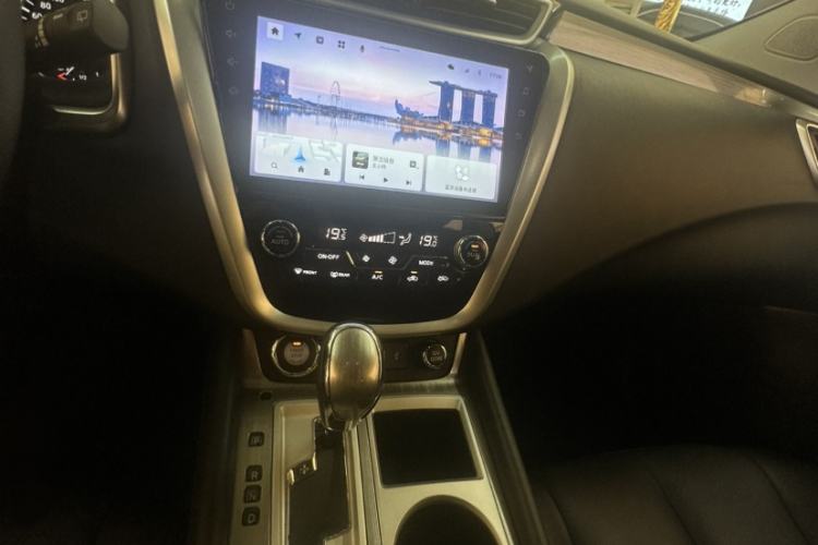 Used Nissan Murano 2021 2.5L XL Two-Wheel Drive Smart Connect Luxury Edition Interior 4