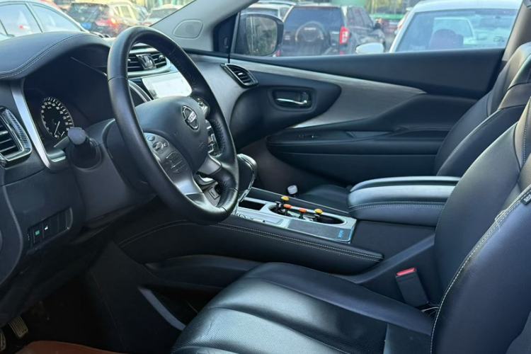 Used Nissan Murano 2021 2.5L XL Two-Wheel Drive Smart Connect Luxury Edition Interior 4
