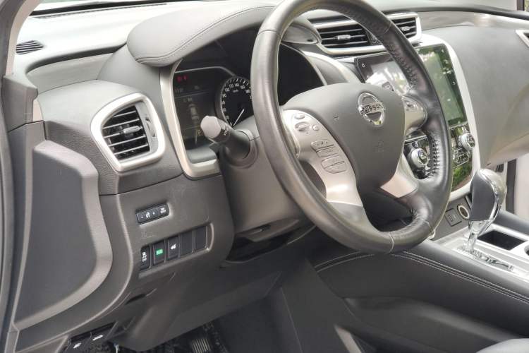 Used Nissan Murano 2021 2.5L XL Two-Wheel Drive Smart Connect Luxury Edition Interior 5