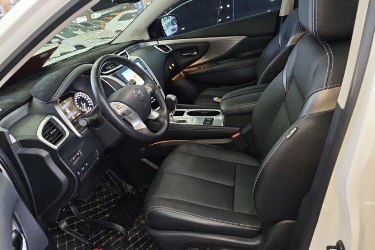 Used Nissan Murano 2021 2.5L XL Two-Wheel Drive Smart Connect Luxury Edition Interior 5