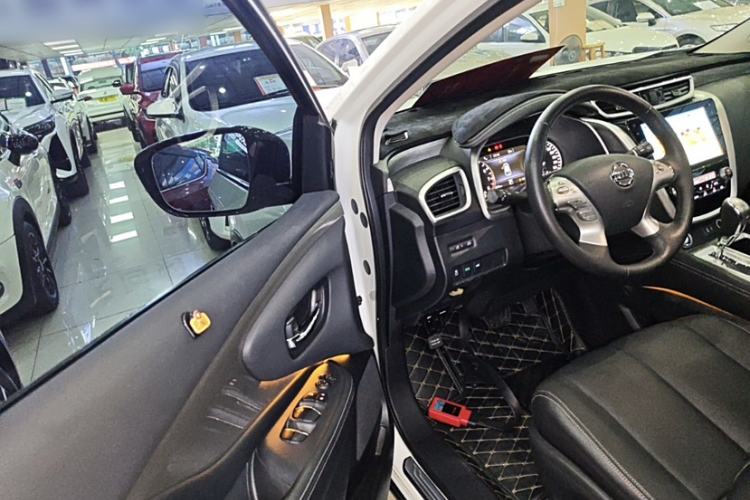 Used Nissan Murano 2021 2.5L XL Two-Wheel Drive Smart Connect Luxury Edition Interior 6
