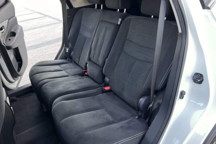 Used Nissan Murano 2021 2.5L XE Two-Wheel Drive Elite Edition Interior 7
