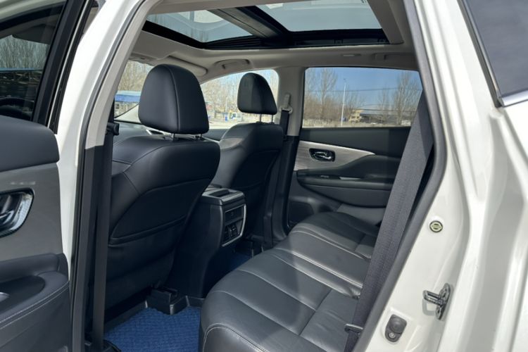 Used Nissan Murano 2021 2.5L XL Two-Wheel Drive Smart Connect Luxury Edition Interior 7