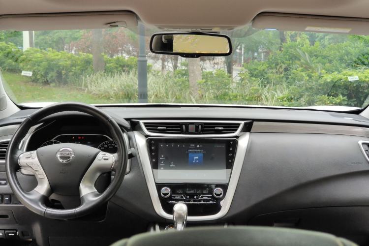 Used Nissan Murano 2021 2.5L XL Two-Wheel Drive Smart Connect Luxury Edition Interior 8