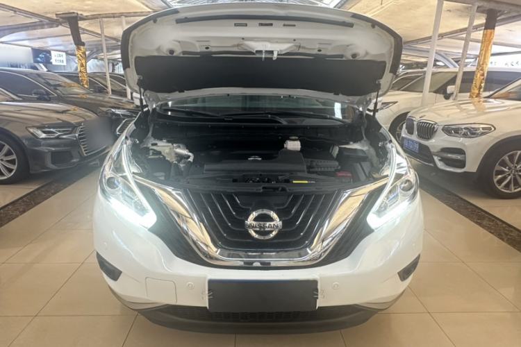 Used Nissan Murano 2021 2.5L XL Two-Wheel Drive Smart Connect Luxury Edition Interior 8