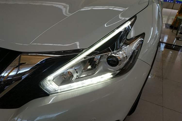 Used Nissan Murano 2021 2.5L XL Two-Wheel Drive Smart Connect Luxury Edition Left Front Headlight