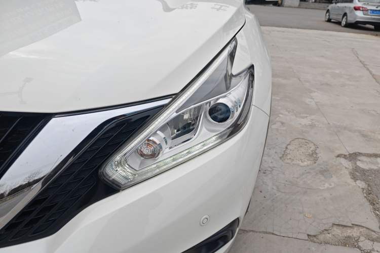 Used Nissan Murano 2021 2.5L XL Two-Wheel Drive Smart Connect Luxury Edition Left Front Headlight