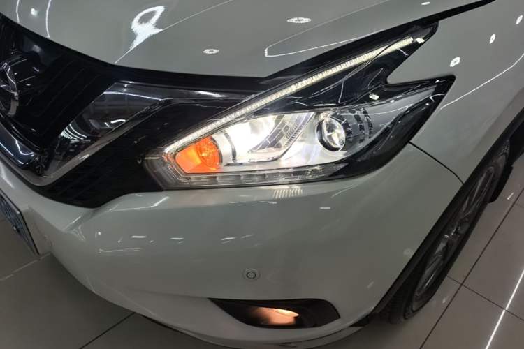 Used Nissan Murano 2021 2.5L XL Two-Wheel Drive Smart Connect Luxury Edition Left Front Headlight