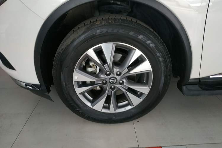 Used Nissan Murano 2021 2.5L XE Two-Wheel Drive Elite Edition Left Front Wheel Hub