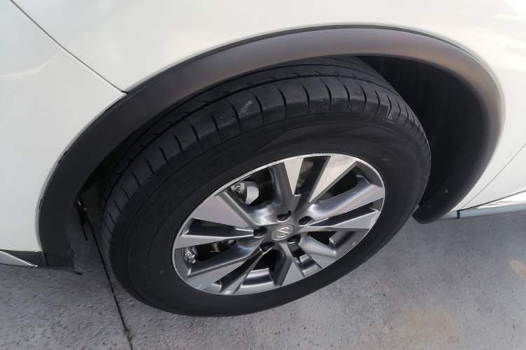 Used Nissan Murano 2021 2.5L XL Two-Wheel Drive Smart Connect Luxury Edition Left Front Wheel Hub