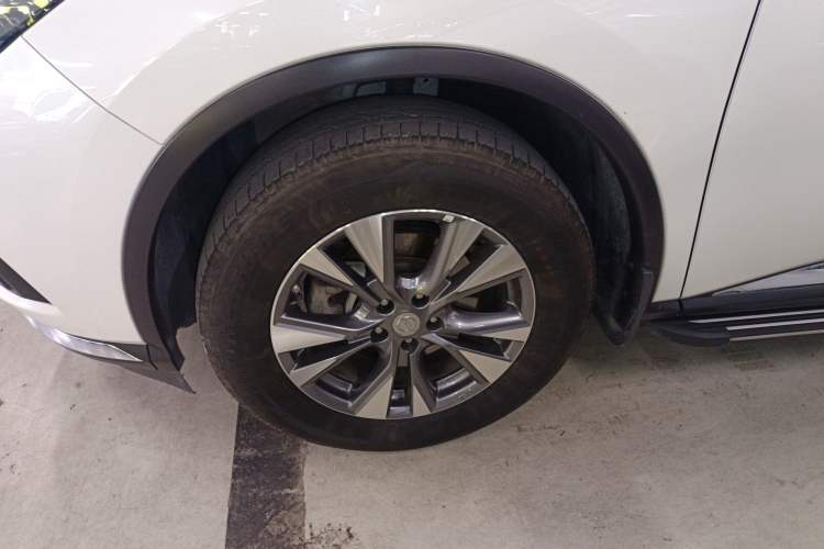 Used Nissan Murano 2021 2.5L XE Two-Wheel Drive Elite Edition Left Front Wheel Hub
