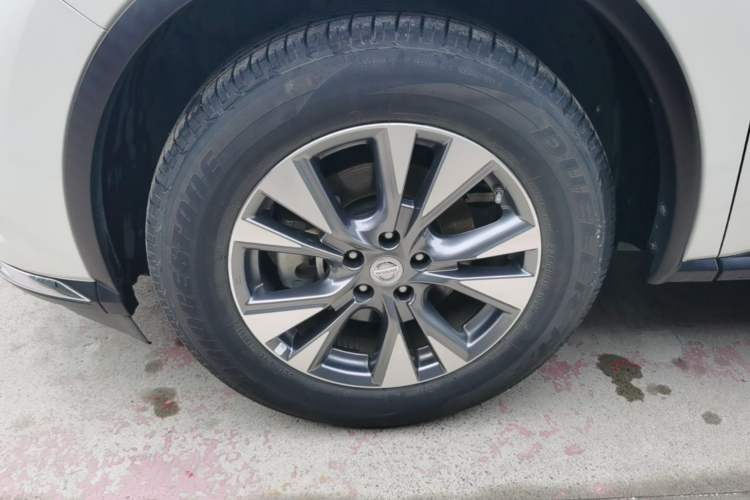 Used Nissan Murano 2021 2.5L XE Two-Wheel Drive Elite Edition Left Front Wheel Hub