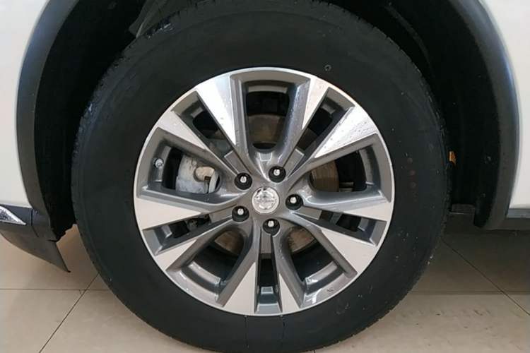 Used Nissan Murano 2021 2.5L XL Two-Wheel Drive Smart Connect Luxury Edition Left Front Wheel Hub